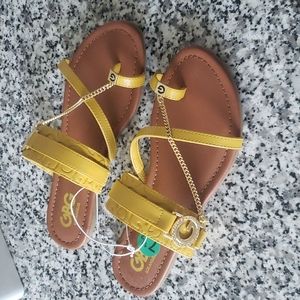GBG Los Angeles Sandals Size 7 1/2
